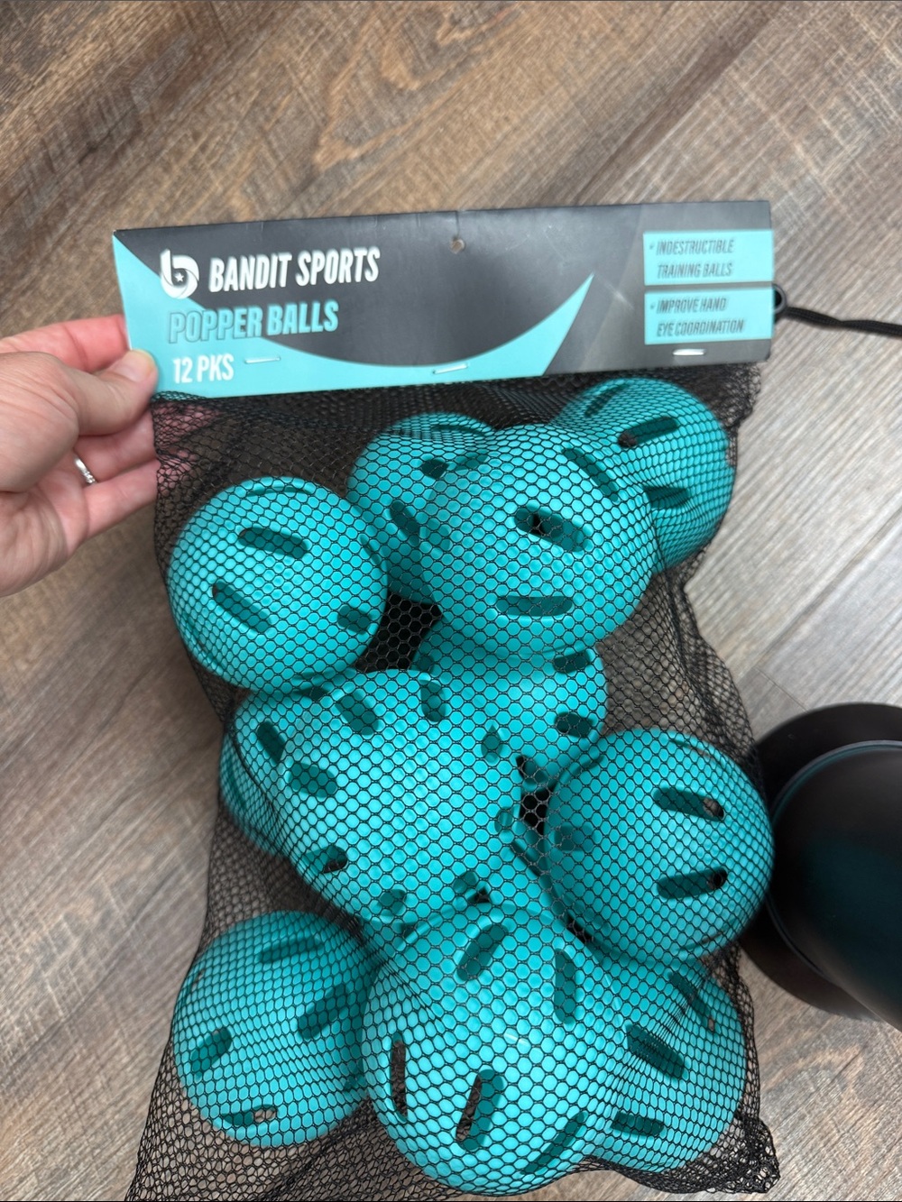 Ball Launcher with Teal Practice Balls - Picture 2 of 2